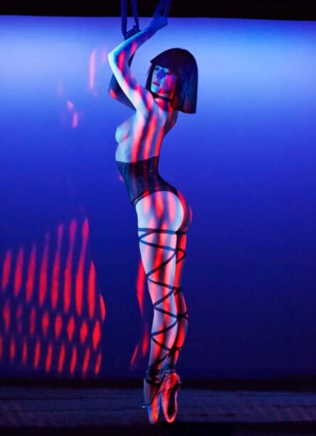 Danseuse Dekka Dance Crazy Horse